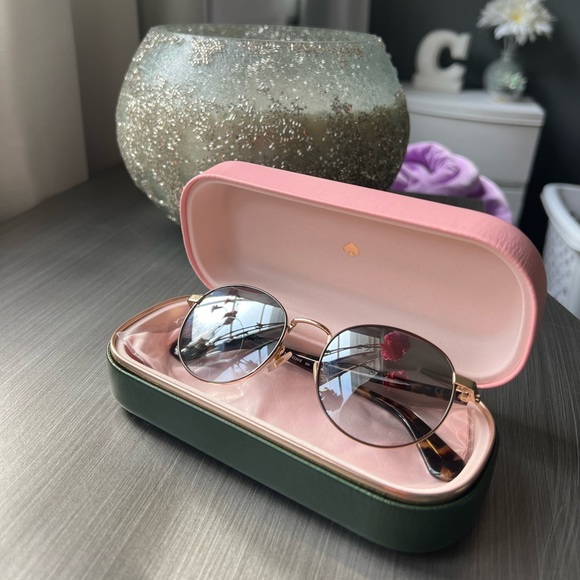 kate spade Accessories Kate Spade Round Sunglasses New With Case